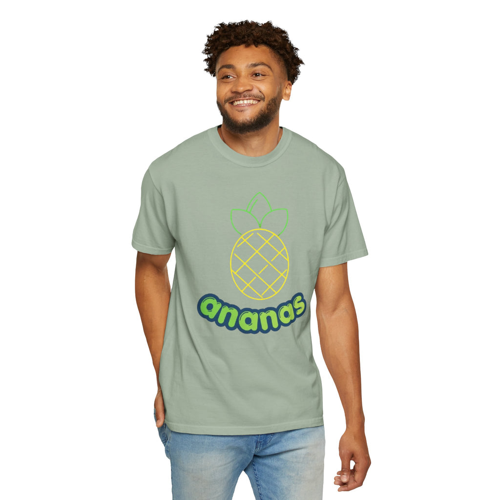 Pineapple 'ananas' Graphic T-Shirt — Tropical Retro Fruit Tee
